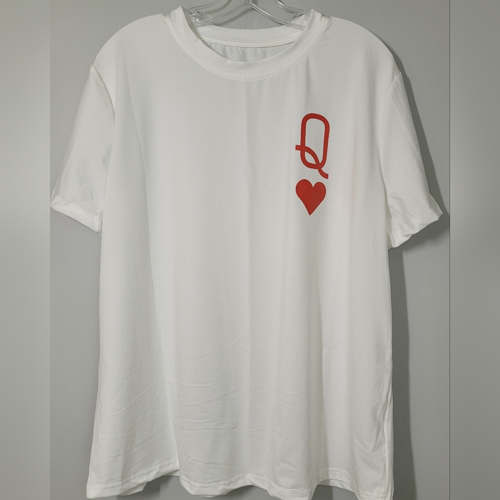 White T-Shirt with Red Queen of Hearts Design 2x NWOT